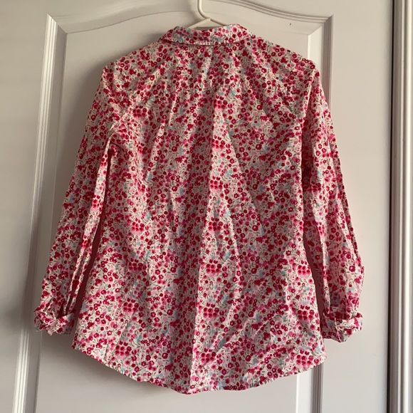 flirty floral button down - Picture 2 of 3